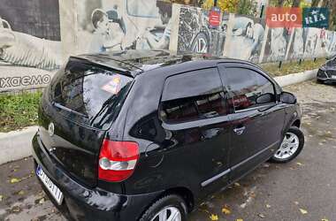 Хэтчбек Volkswagen Fox 2006 в  фото 10 Хэтчбек Volkswagen Fox 2006 в