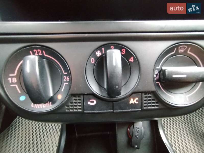 Хэтчбек Volkswagen Fox 2011 в Луцке фото 22 Хэтчбек Volkswagen Fox 2011 в Луцке