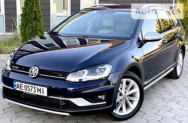 Універсал Volkswagen Golf Alltrack 2017 в Дніпрі