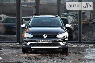 Універсал Volkswagen Golf Alltrack 2017 в Києві