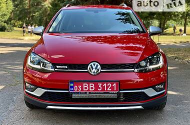 Универсал Volkswagen Golf Alltrack 2017 в Ровно