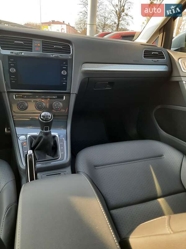 Универсал Volkswagen Golf Alltrack 2018 в Львове