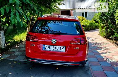 Универсал Volkswagen Golf Alltrack 2016 в Гнивани