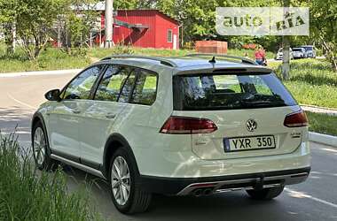 Универсал Volkswagen Golf Alltrack 2017 в Львове