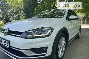Универсал Volkswagen Golf Alltrack 2017 в Львове