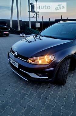 Универсал Volkswagen Golf Alltrack 2017 в Львове