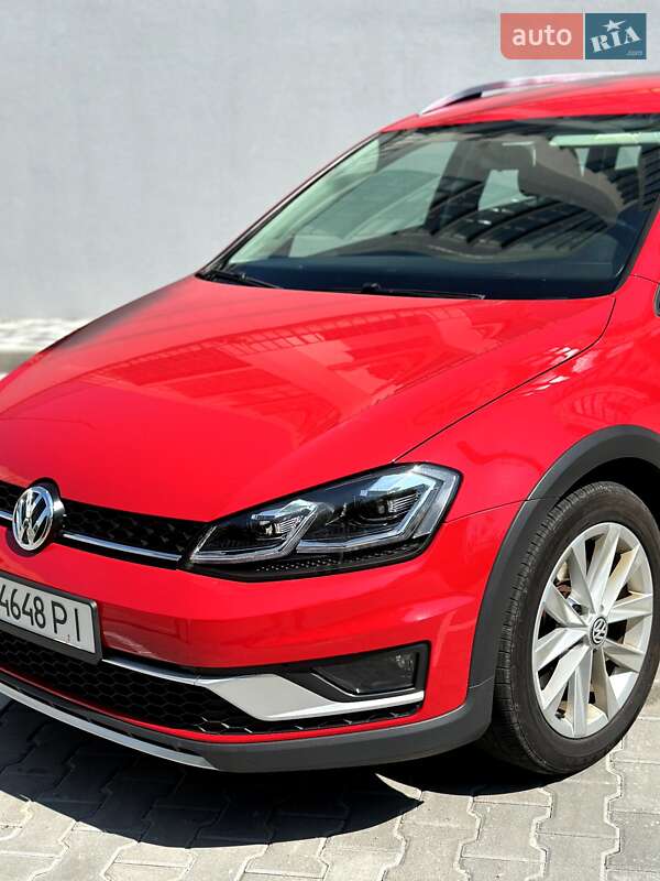 Універсал Volkswagen Golf Alltrack 2016 в Фастові