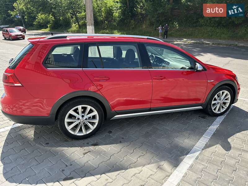 Універсал Volkswagen Golf Alltrack 2016 в Фастові