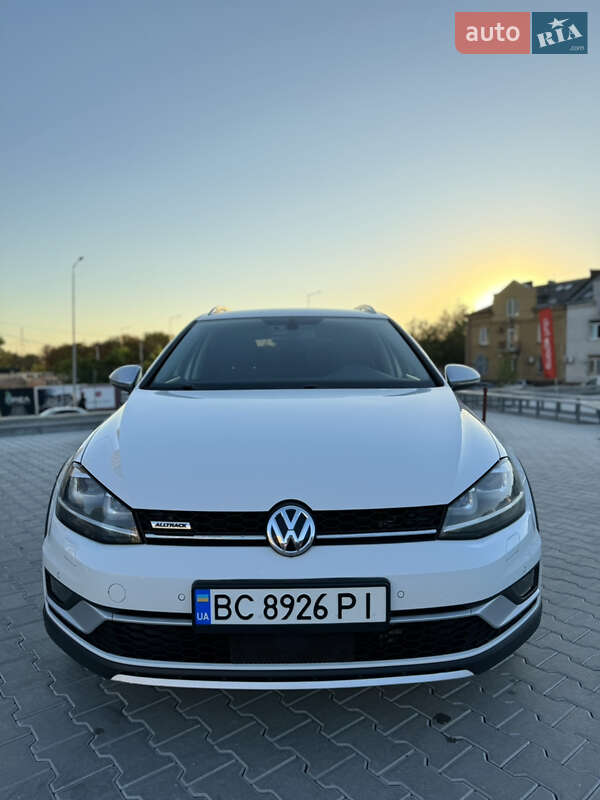 Универсал Volkswagen Golf Alltrack 2016 в Львове