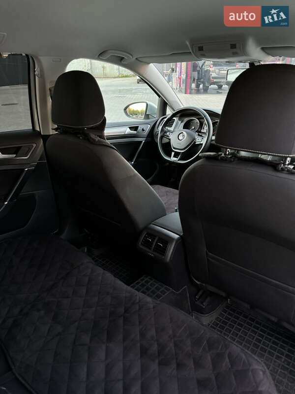 Универсал Volkswagen Golf Alltrack 2016 в Львове
