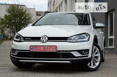 Универсал Volkswagen Golf Alltrack 2018 в Львове