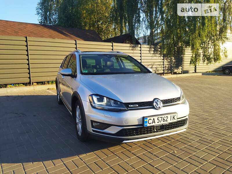 Універсал Volkswagen Golf Alltrack 2016 в Черкасах