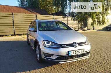 Універсал Volkswagen Golf Alltrack 2016 в Черкасах