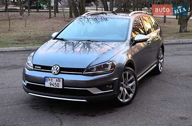 Універсал Volkswagen Golf Alltrack 2016 в Кривому Розі