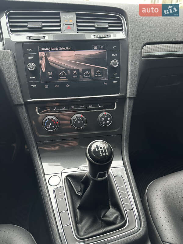 Універсал Volkswagen Golf Alltrack 2019 в Лохвиці