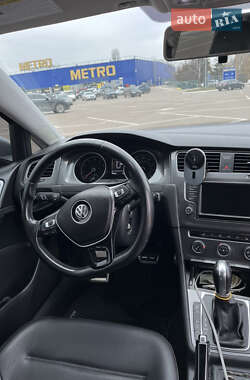 Универсал Volkswagen Golf Alltrack 2016 в Житомире