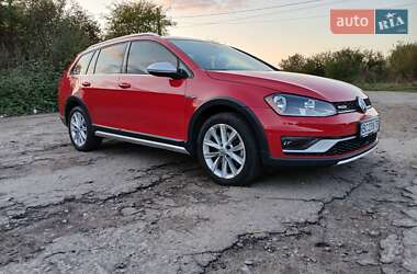 Універсал Volkswagen Golf Alltrack 2016 в 