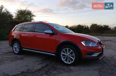 Універсал Volkswagen Golf Alltrack 2016 в 