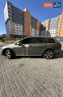 Универсал Volkswagen Golf Alltrack 2016 в 
