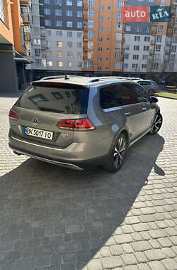 Универсал Volkswagen Golf Alltrack 2016 в 