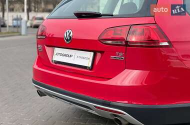 Універсал Volkswagen Golf Alltrack 2017 в 