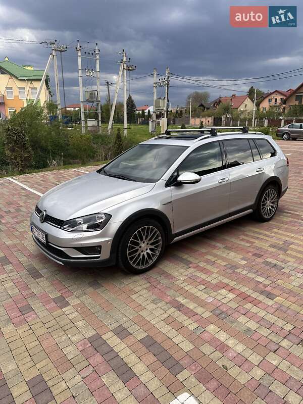 Универсал Volkswagen Golf Alltrack 2016 в Львове