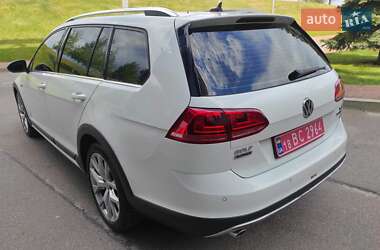 Універсал Volkswagen Golf Alltrack 2017 в 