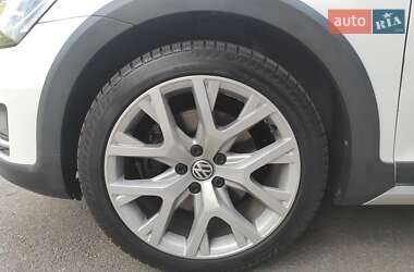 Універсал Volkswagen Golf Alltrack 2017 в 