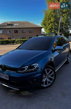 Универсал Volkswagen Golf Alltrack 2017 в 