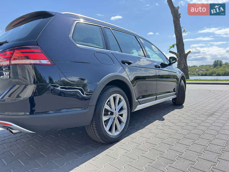 Універсал Volkswagen Golf Alltrack 2017 в Василькові