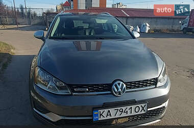 Універсал Volkswagen Golf Alltrack 2017 в Києві