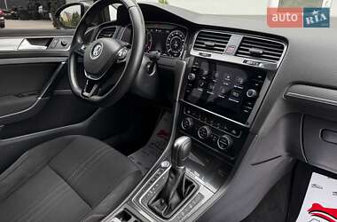 Універсал Volkswagen Golf Alltrack 2018 в 