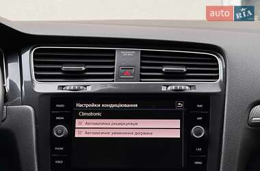 Універсал Volkswagen Golf Alltrack 2018 в 