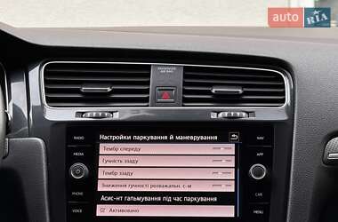 Універсал Volkswagen Golf Alltrack 2018 в 