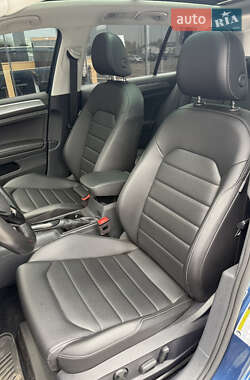 Універсал Volkswagen Golf Alltrack 2017 в 