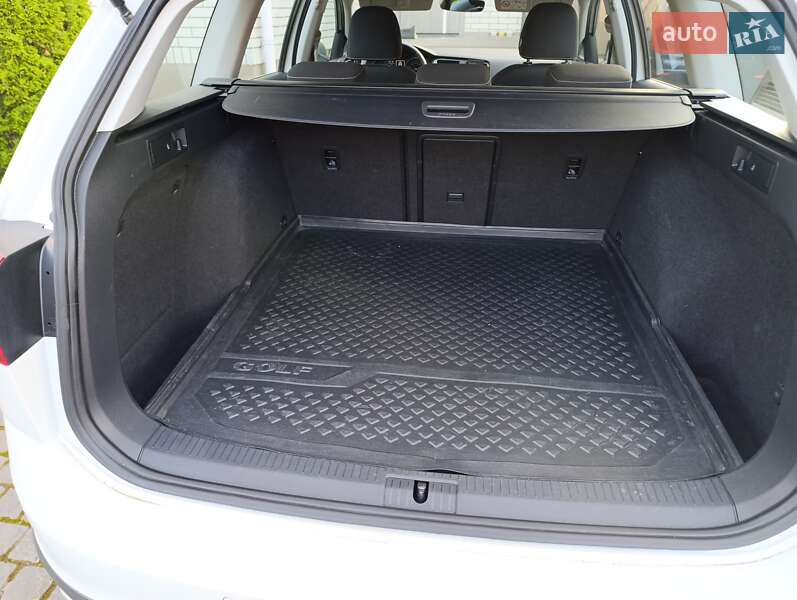 Универсал Volkswagen Golf Alltrack 2016 в Житомире