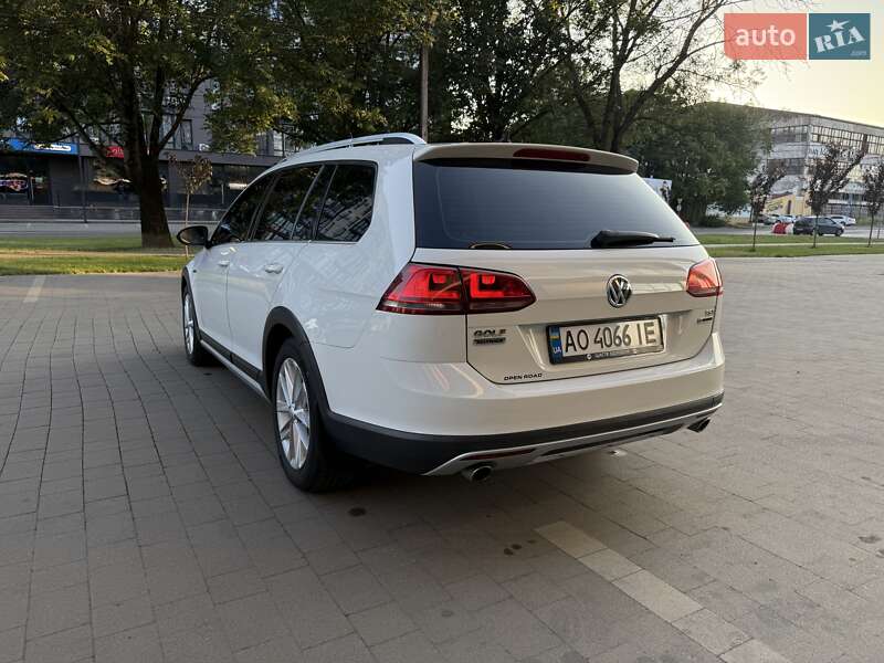 Универсал Volkswagen Golf Alltrack 2016 в Ужгороде