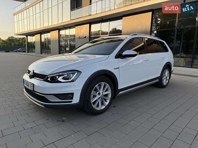 Универсал Volkswagen Golf Alltrack 2016 в Ужгороде