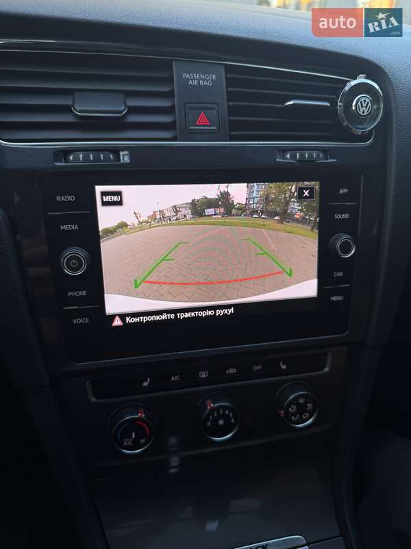 Универсал Volkswagen Golf Alltrack 2016 в Ужгороде