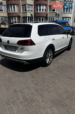Універсал Volkswagen Golf Alltrack 2017 в 