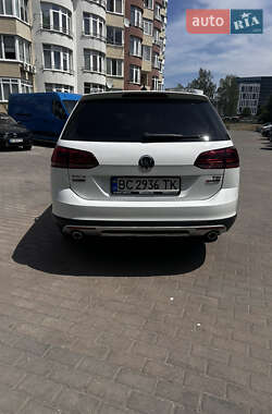 Універсал Volkswagen Golf Alltrack 2017 в 