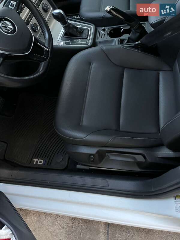 Универсал Volkswagen Golf Alltrack 2015 в Гайвороне