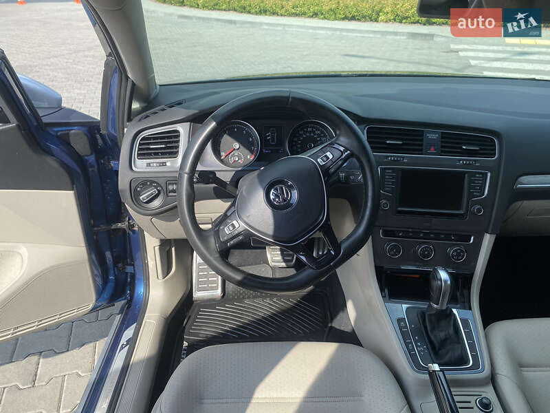 Универсал Volkswagen Golf Alltrack 2016 в Львове