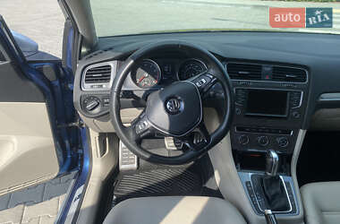 Универсал Volkswagen Golf Alltrack 2016 в 