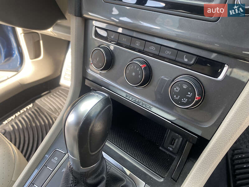 Универсал Volkswagen Golf Alltrack 2016 в Львове