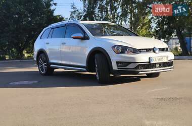 Універсал Volkswagen Golf Alltrack 2016 в Києві