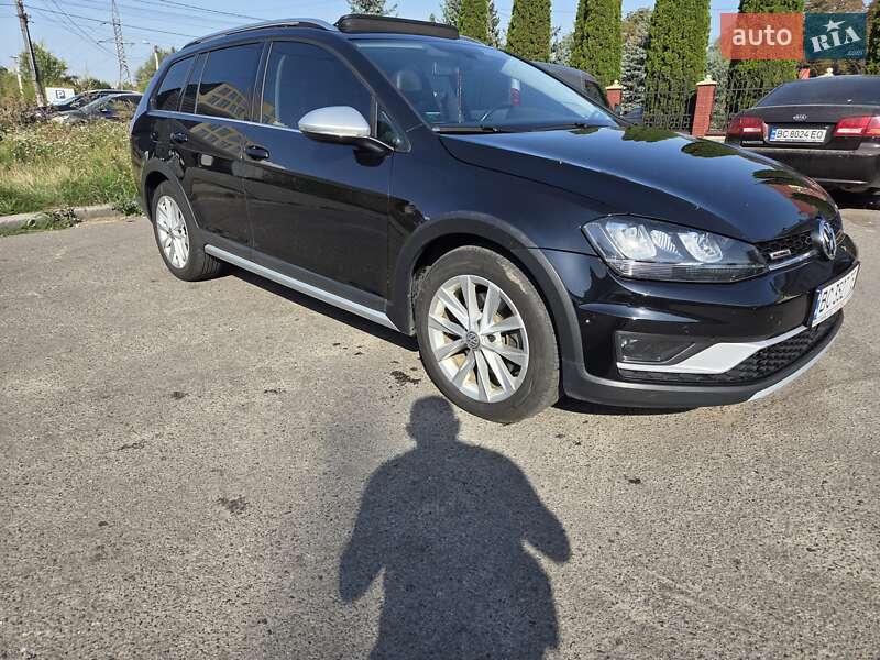 Универсал Volkswagen Golf Alltrack 2016 в Львове