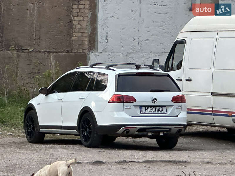 Универсал Volkswagen Golf Alltrack 2016 в Одессе