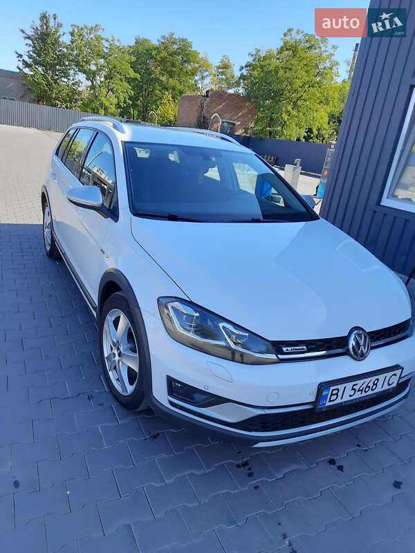Универсал Volkswagen Golf Alltrack 2017 в Полтаве