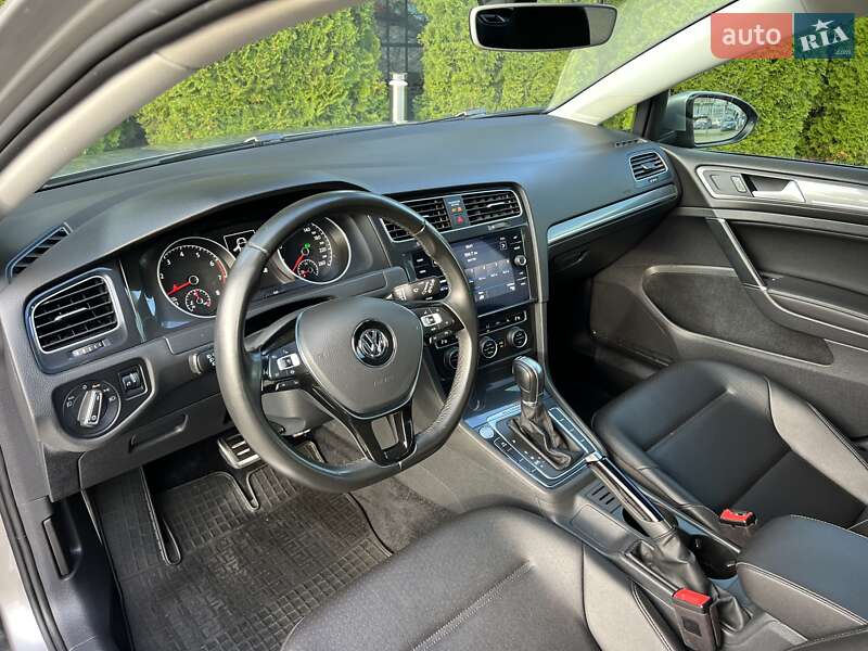 Універсал Volkswagen Golf Alltrack 2019 в Львові